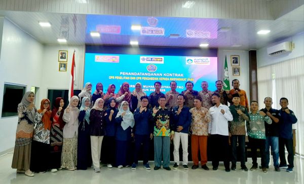 Penandatanganan Kontrak OPR Penelitian dan Pengabdian Kepada Masyarakat Tahun 2025-2026 di Universitas Muhammadiyah Metro