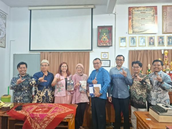 Perkuat Referensi Universitas Leiden, KITLV Jakarta Akuisisi Karya Ilmiah Dosen UM Metro